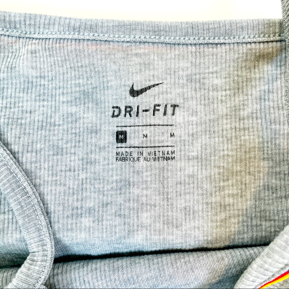 🆕 Nike Yoga Cropped Tank | Size M - Picture 6 of 7